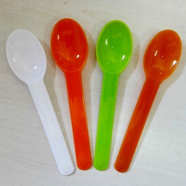 Colheres plásticas seguradas longas do gelado, mini material do produto comestível de colher do serviço do gelado