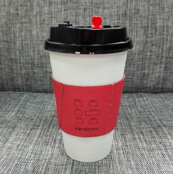 Café quente da luva do copo de papel com cores da impressão deslocada de Flexo do logotipo várias